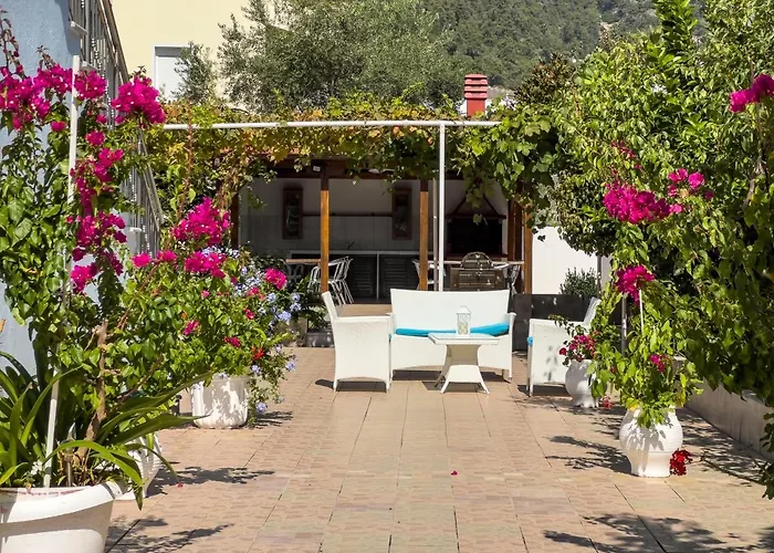 Romantika Aparthotel Chrisi Ammoudia