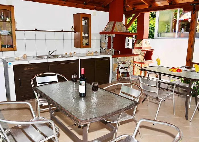 Romantika Aparthotel 3*