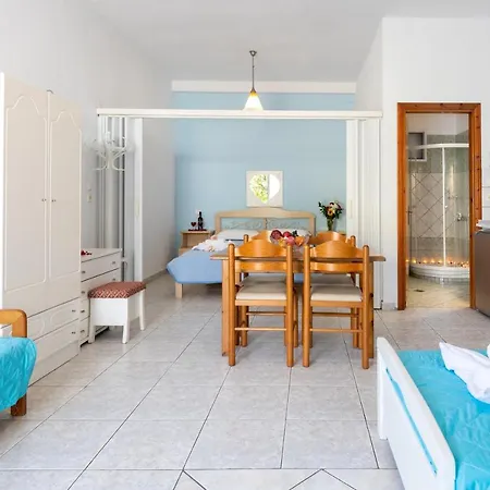 Romantika Chrisi Ammoudia