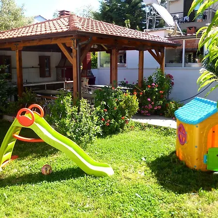 Romantika Chrisi Ammoudia